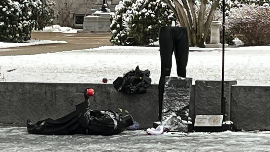 Satanic Temple’s nativity display in New Hampshire destroyed, Dem rep calls for new display Satanic Temple’s nativity display in New Hampshire destroyed, Dem rep calls for new display