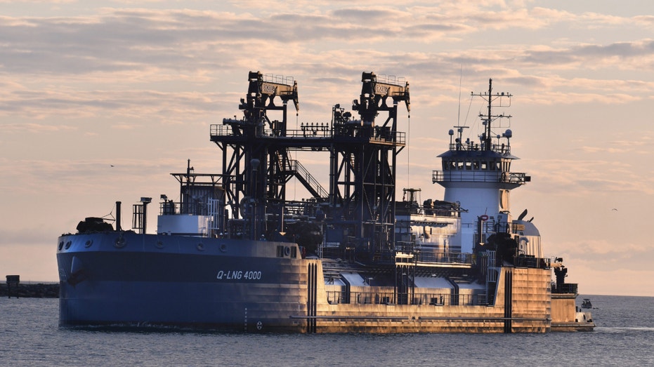 Ukraine receives US natural gas shipment for the 1st time amid fresh supply fears Ukraine receives US natural gas shipment for the 1st time amid fresh supply fears