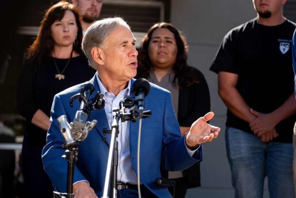 Greg Abbott orders state agencies to cooperate with Trump’s deportation efforts Greg Abbott orders state agencies to cooperate with Trump’s deportation efforts