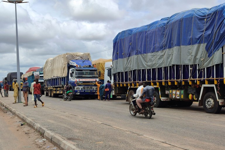 Lakurawa, the new armed group wreaking havoc on the Nigeria-Niger border Lakurawa, the new armed group wreaking havoc on the Nigeria-Niger border