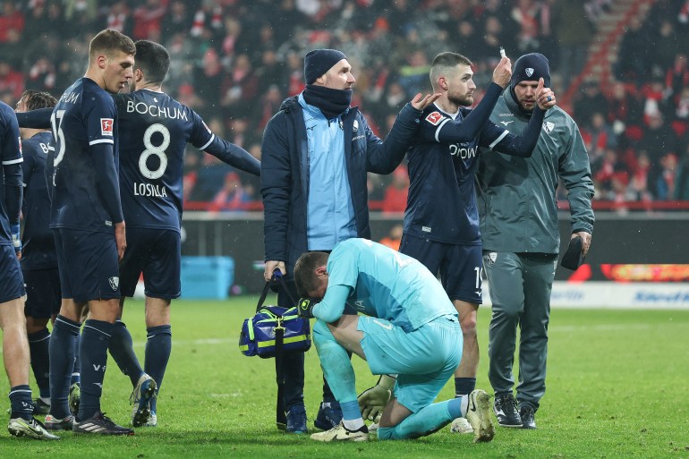 Union Berlin appeals court ruling over Bochum goalkeeper hit by lighter Union Berlin appeals court ruling over Bochum goalkeeper hit by lighter