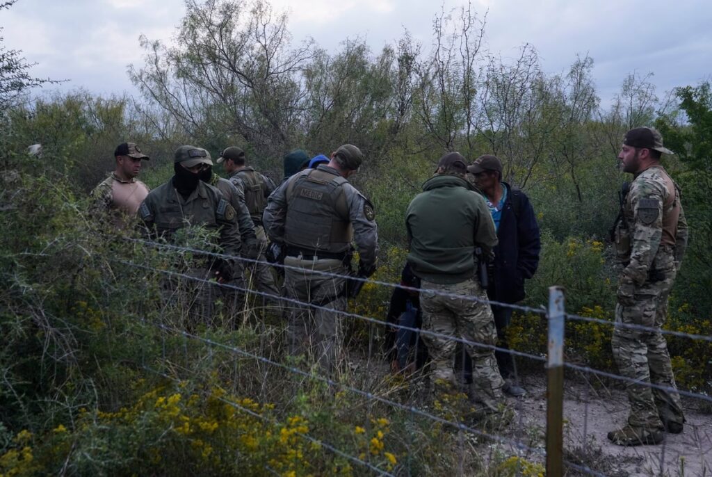 Abbott orders state police to help federal agents with immigration enforcement Abbott orders state police to help federal agents with immigration enforcement