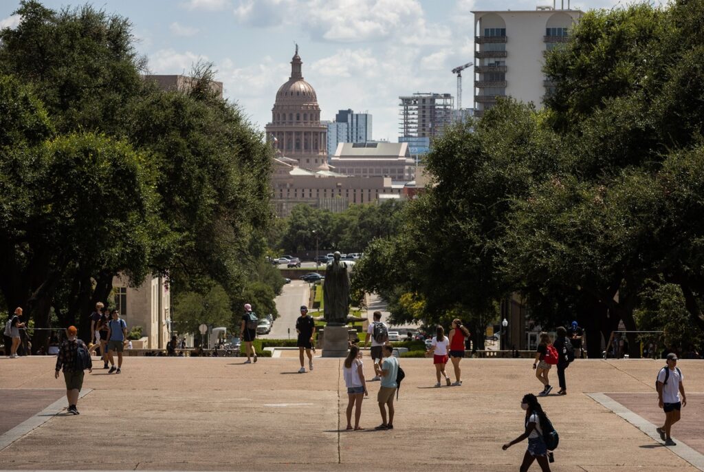 UT-Austin’s presidency goes vacant amid growing challenges for Texas public university leaders UT-Austin’s presidency goes vacant amid growing challenges for Texas public university leaders