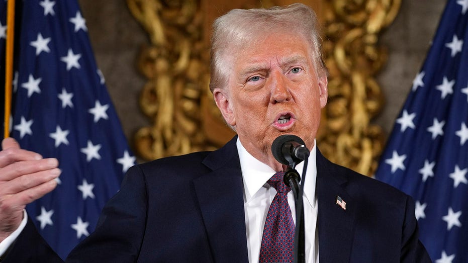 Trump strikes back with retaliatory measures against Colombia for rejecting deportation flights Trump strikes back with retaliatory measures against Colombia for rejecting deportation flights