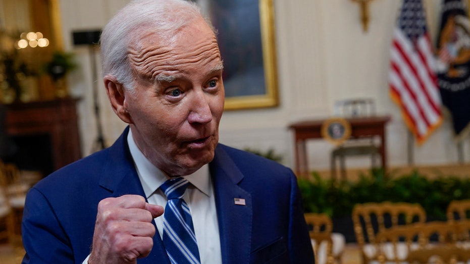 Biden takes departing jab at Trump, says he was a ‘genuine threat to democracy’ Biden takes departing jab at Trump, says he was a ‘genuine threat to democracy’