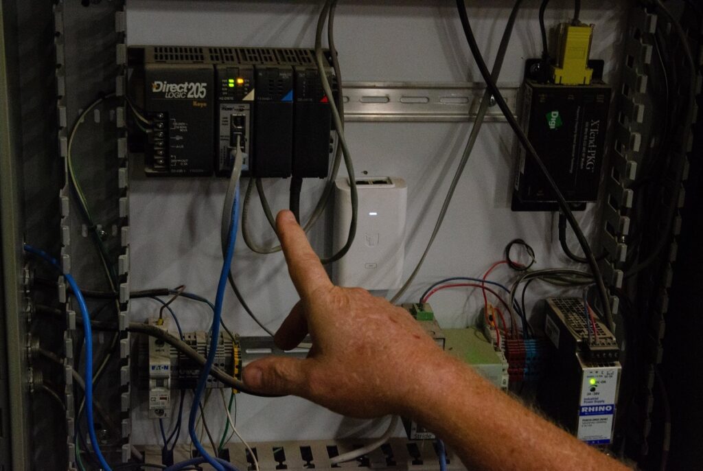 Texas official wants low-cost broadband requirements tied to federal dollars dropped Texas official wants low-cost broadband requirements tied to federal dollars dropped