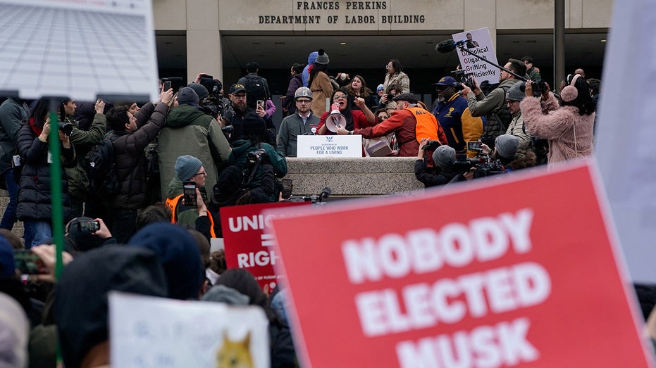 Federal judge delays Labor Department’s request to block DOGE access Federal judge delays Labor Department’s request to block DOGE access