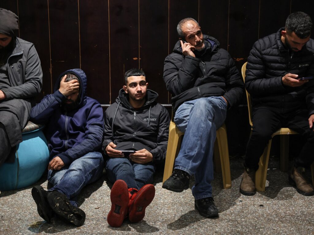 Israel halts Palestinian prisoners’ release demanding guarantee on captives