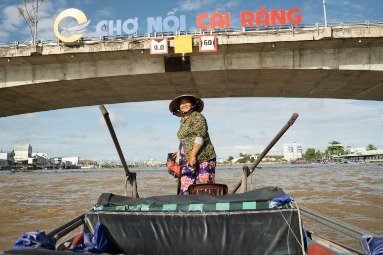 ‘Business is not good’: Vietnam’s floating markets dwindle as economy soars ‘Business is not good’: Vietnam’s floating markets dwindle as economy soars