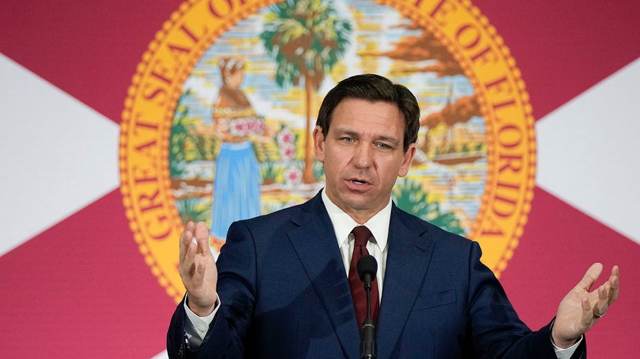DeSantis declines to endorse Trump pick Byron Donalds for Florida governor, touts wife Casey DeSantis DeSantis declines to endorse Trump pick Byron Donalds for Florida governor, touts wife Casey DeSantis