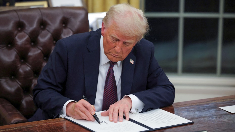 Federal judge orders Trump admin to restore public health web pages Federal judge orders Trump admin to restore public health web pages