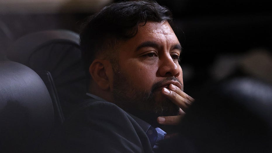 Los Angeles leaders introduce legislation to impede Trump mass deportations Los Angeles leaders introduce legislation to impede Trump mass deportations