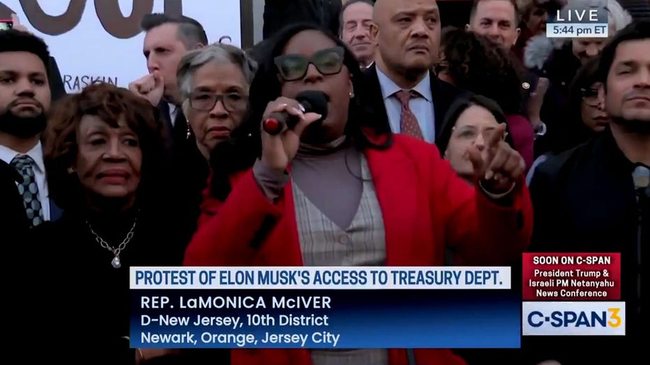 Democratic lawmakers slam Elon Musk’s access to Treasury Department: ‘We are at war’ Democratic lawmakers slam Elon Musk’s access to Treasury Department: ‘We are at war’
