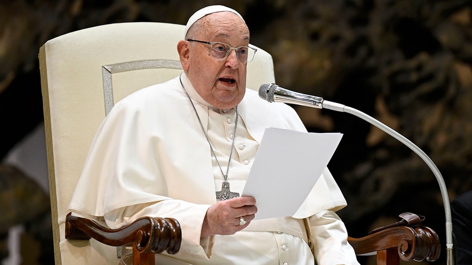 Pope penned resignation letter in 2013: report Pope penned resignation letter in 2013: report