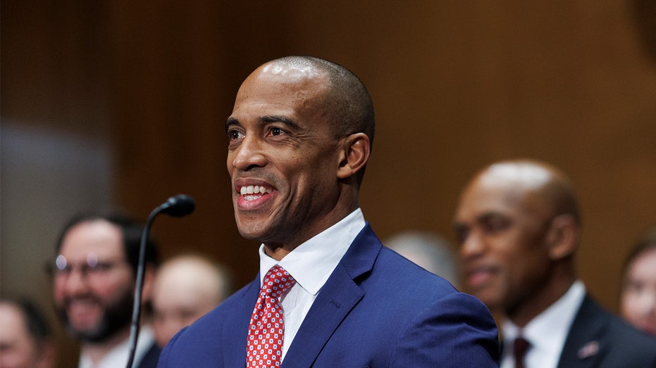 Trump-nominated former NFL player clears Senate hurdle, paving way for confirmation Trump-nominated former NFL player clears Senate hurdle, paving way for confirmation