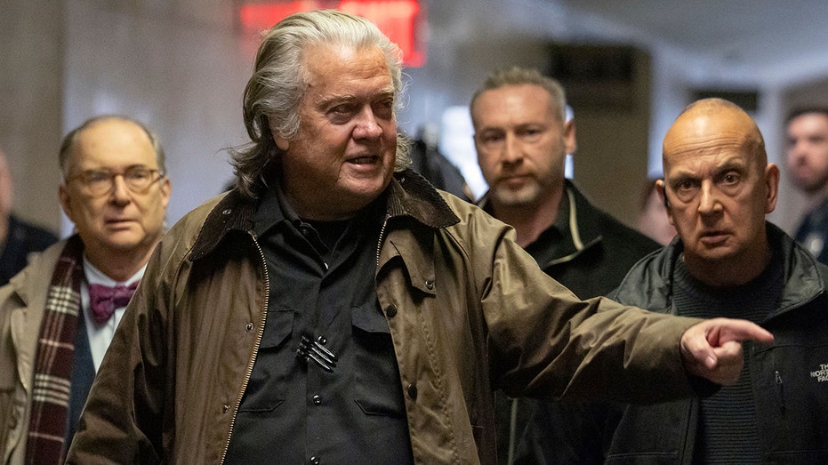 Steven Bannon pleads guilty to scheme to defraud in border wall fundraiser, avoids jail time Steven Bannon pleads guilty to scheme to defraud in border wall fundraiser, avoids jail time