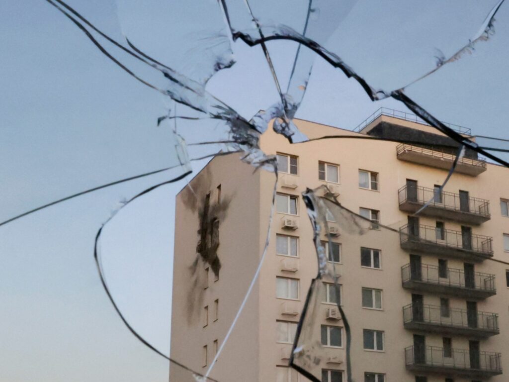 Ukrainian drone barrage hits Russia as peace talks begin Ukrainian drone barrage hits Russia as peace talks begin