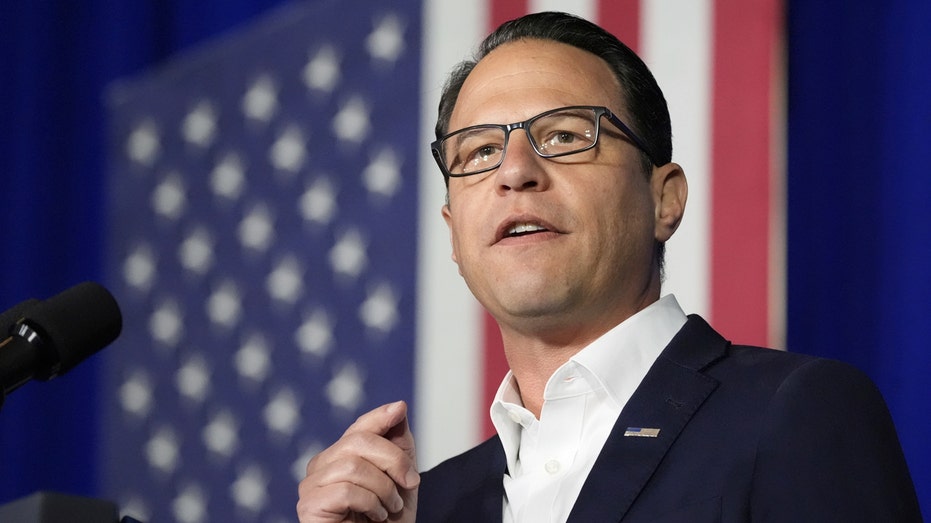 Top Dem governor issues order aiming to help fill ‘critical’ state jobs as DOGE cuts federal bureaucracy Top Dem governor issues order aiming to help fill ‘critical’ state jobs as DOGE cuts federal bureaucracy