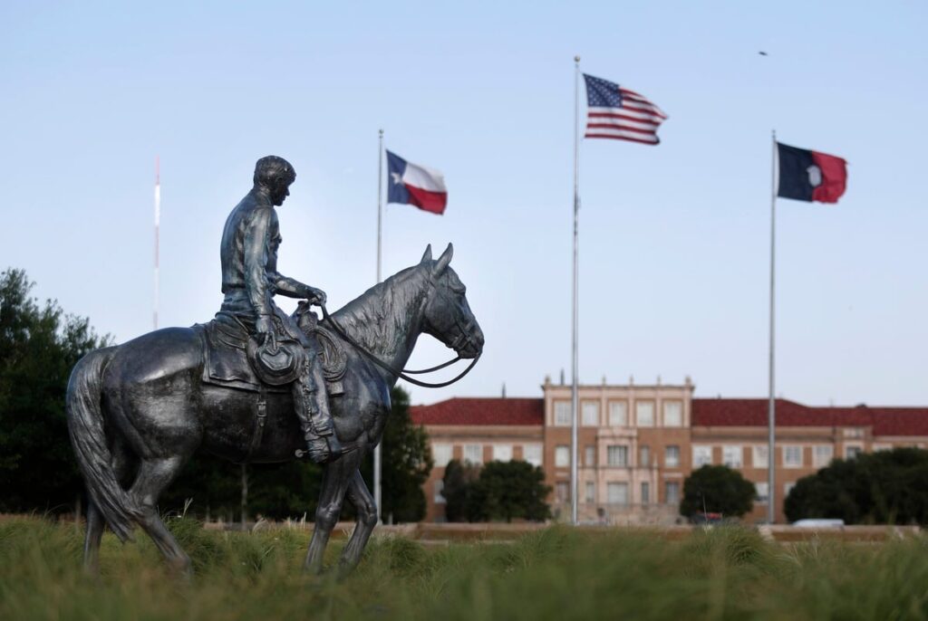 Texas Tech University closes Lubbock campus after fires, power outages cause evacuations Texas Tech University closes Lubbock campus after fires, power outages cause evacuations