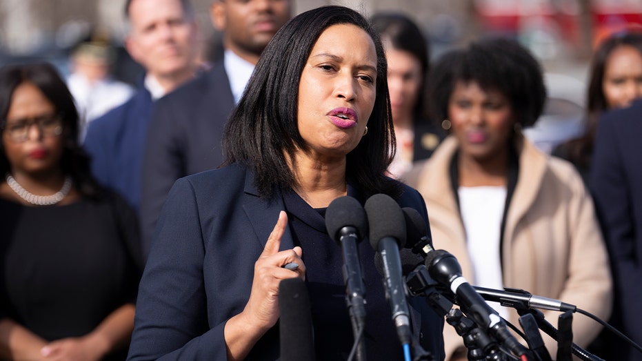 GOP spending bill would force DC to cut B from city government, officials say GOP spending bill would force DC to cut B from city government, officials say