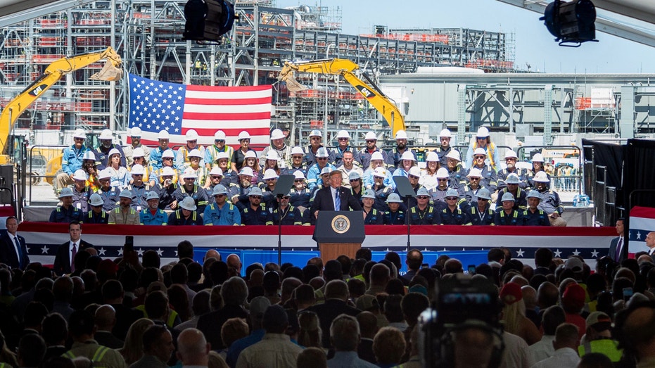 US ‘energy dominance’: Wright, Burgum visit Louisiana liquefied natural gas facility amid B expansion US ‘energy dominance’: Wright, Burgum visit Louisiana liquefied natural gas facility amid B expansion