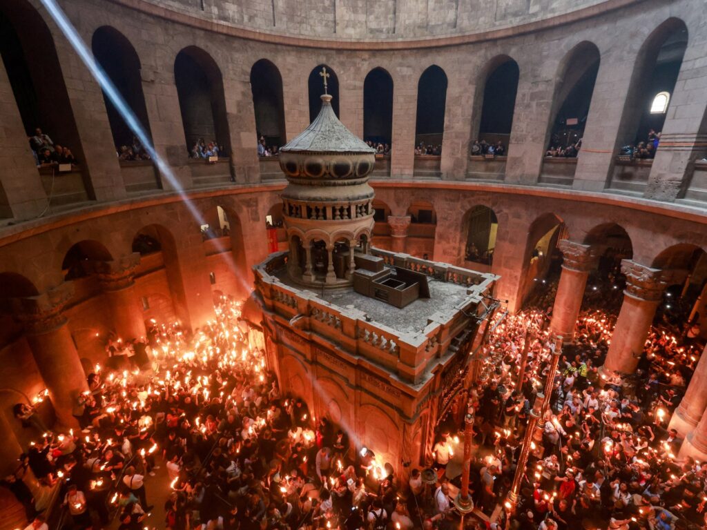 Thousands gather for centuries-old Holy Fire ceremony in Jerusalem Thousands gather for centuries-old Holy Fire ceremony in Jerusalem