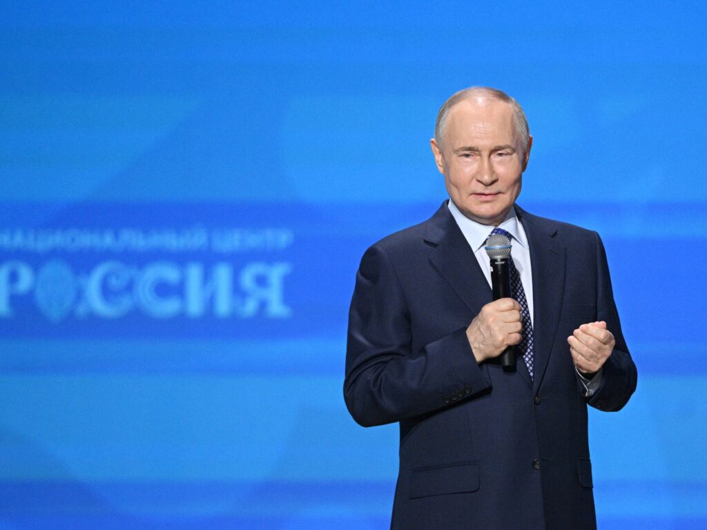 Russia’s Putin hints at direct talks with Ukraine Russia’s Putin hints at direct talks with Ukraine