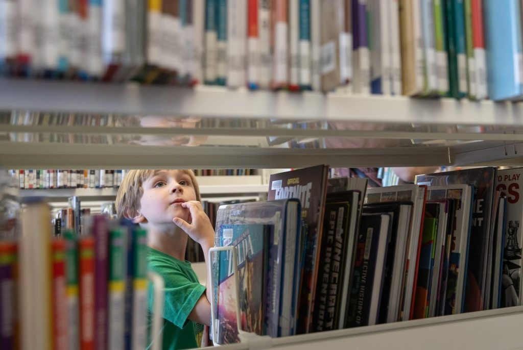 Texas’ youngest learners are behind in math and reading. A pair of bills aims to get them back on track. Texas’ youngest learners are behind in math and reading. A pair of bills aims to get them back on track.