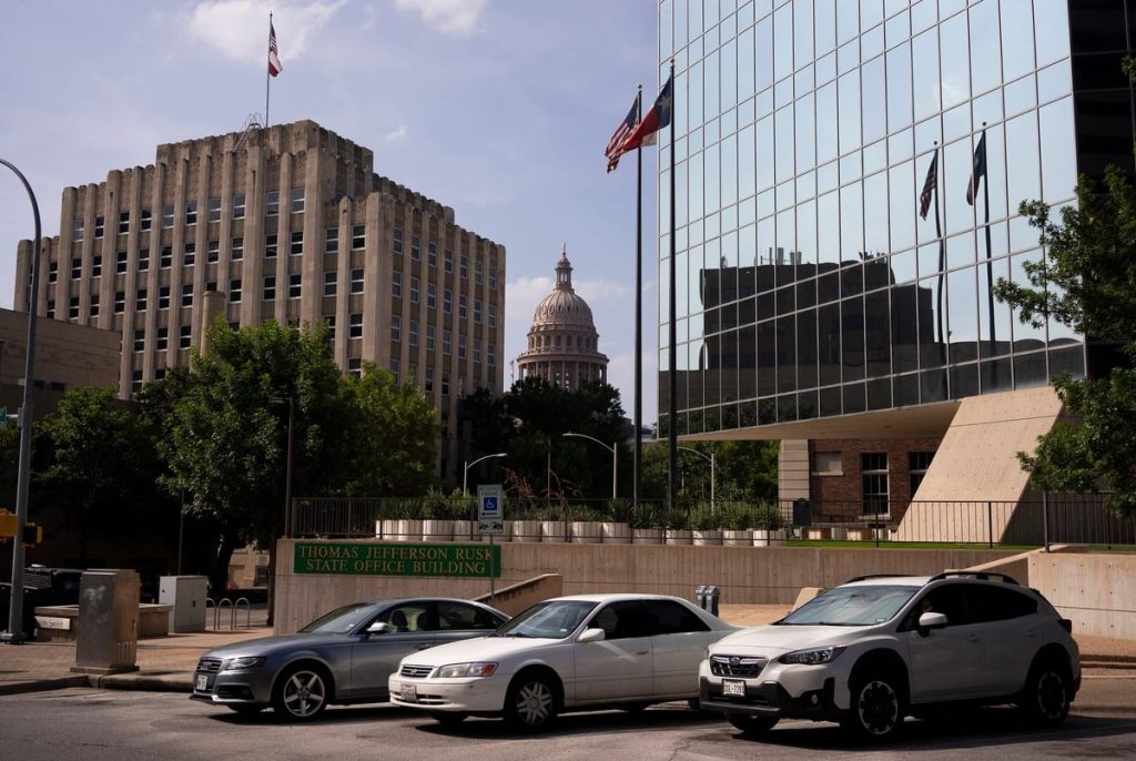 Texas GOP’s bill requiring voters to prove citizenship stalls in House Texas GOP’s bill requiring voters to prove citizenship stalls in House