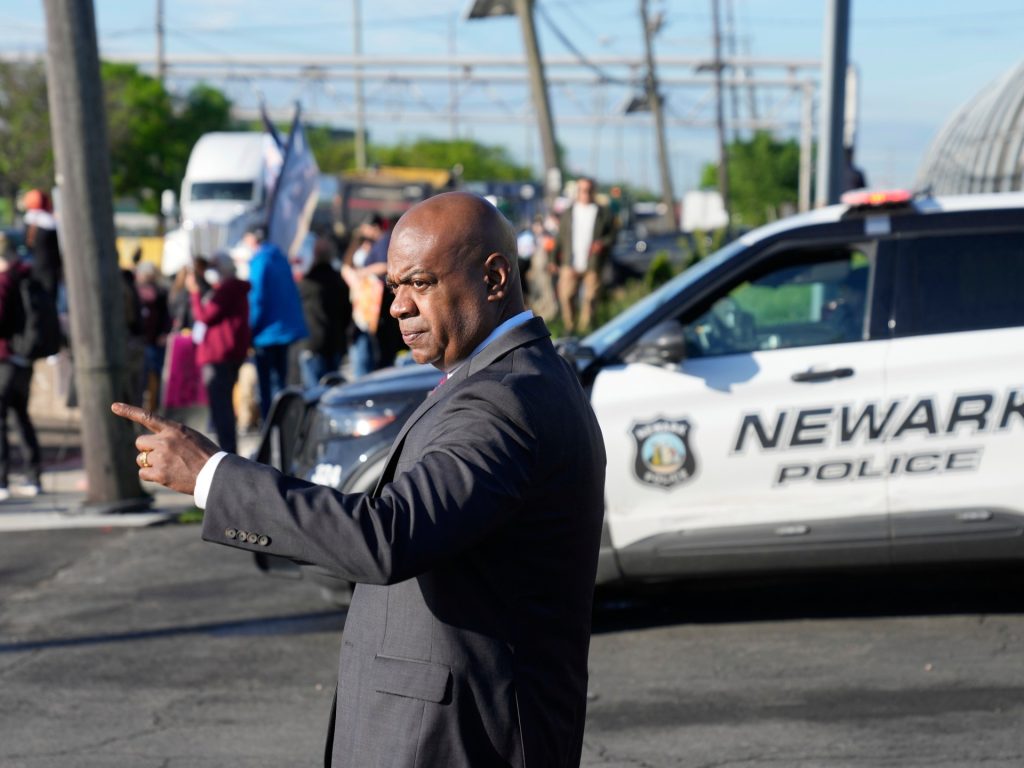 Newark Mayor Ras Baraka arrested during ICE detention centre protest Newark Mayor Ras Baraka arrested during ICE detention centre protest