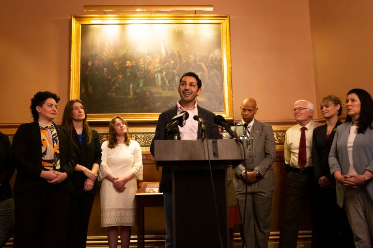 Student protester Mohsen Mahdawi unveils legal defence fund for immigrants Student protester Mohsen Mahdawi unveils legal defence fund for immigrants