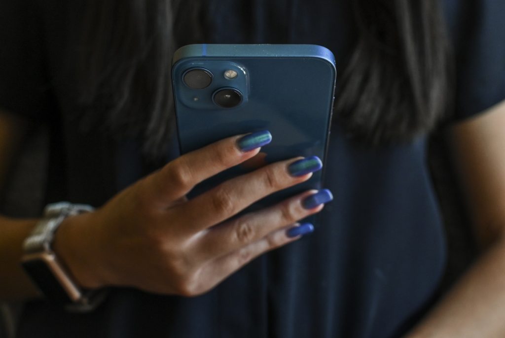 Texas lawmakers are poised to ban minors from social media Texas lawmakers are poised to ban minors from social media