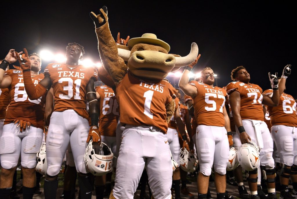 Bill allowing Texas colleges to pay their athletes nears approval in the Legislature
