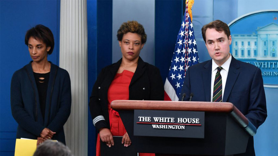 New book exposes how top Biden comms staffer was ‘tip of the spear’ covering up Biden’s cognitive decline New book exposes how top Biden comms staffer was ‘tip of the spear’ covering up Biden’s cognitive decline