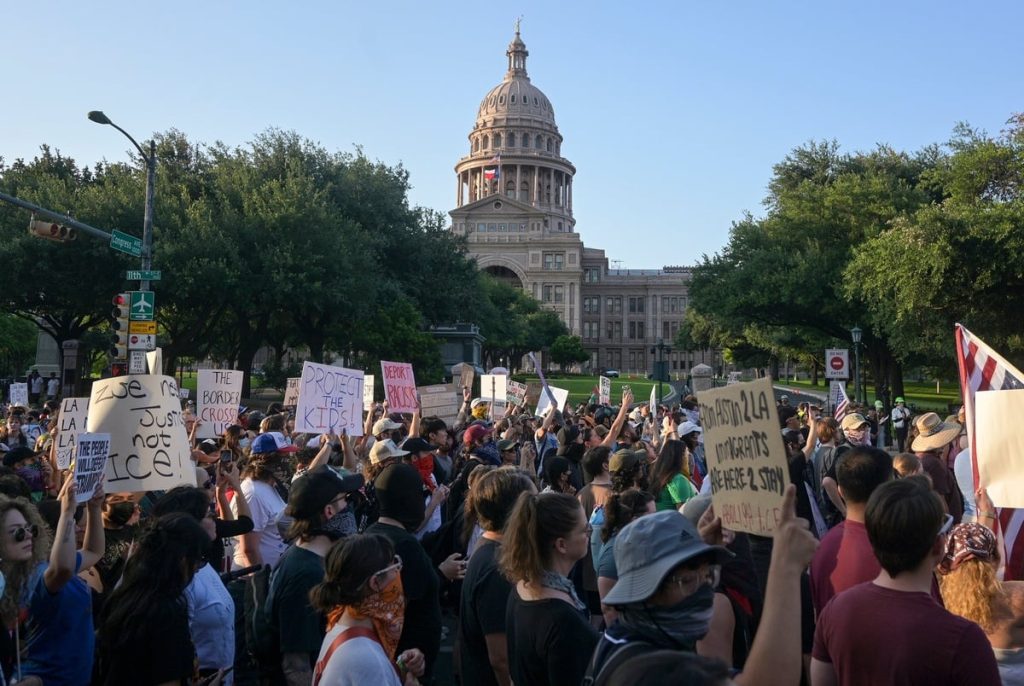 Hundreds protest in Austin against nationwide ICE detentions