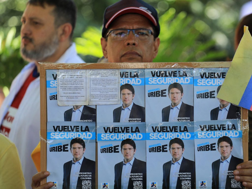Shot Colombian presidential candidate shows small signs of improvement Shot Colombian presidential candidate shows small signs of improvement