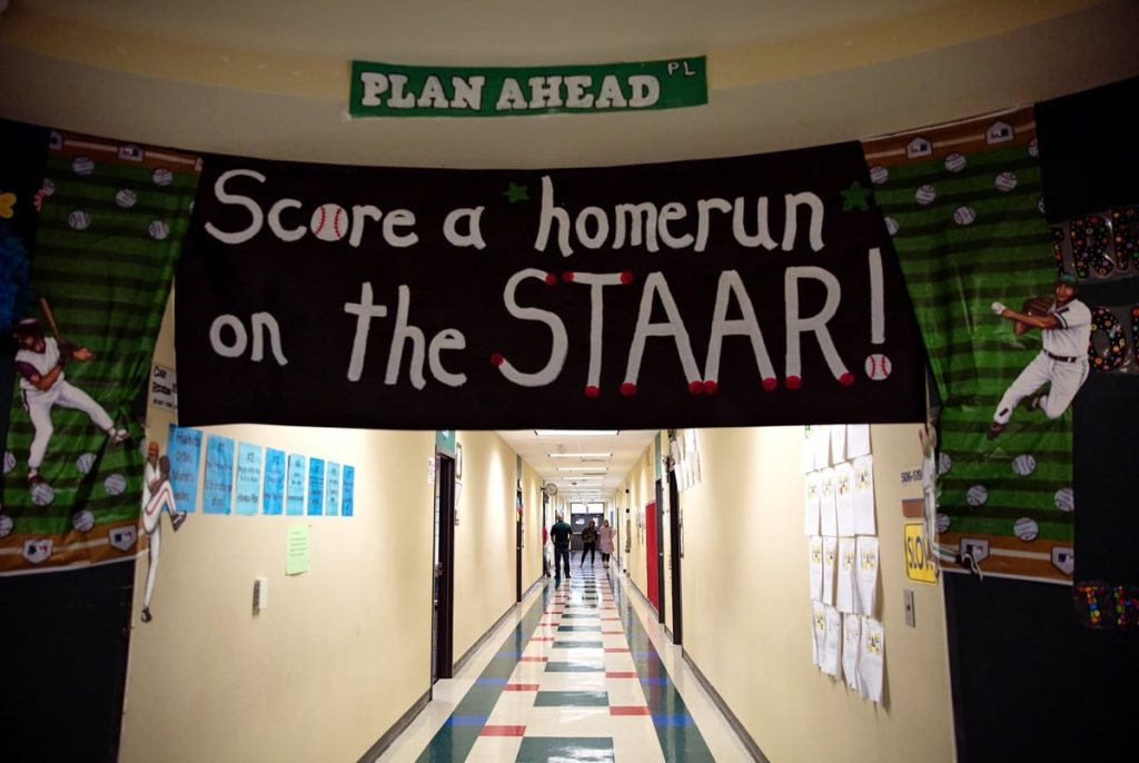 Bill to scrap STAAR test dies in the Texas Legislature Bill to scrap STAAR test dies in the Texas Legislature
