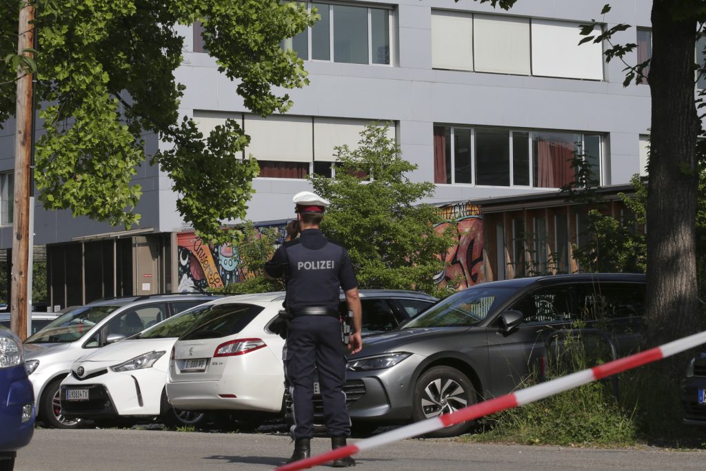 10 dead in Austria’s deadliest school attack 10 dead in Austria’s deadliest school attack