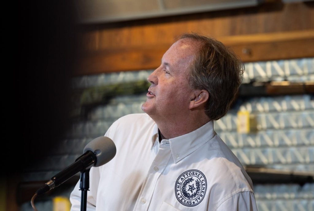 Ken Paxton investigating “potential noncitizens” for voting in 2020 and 2022 election cycles