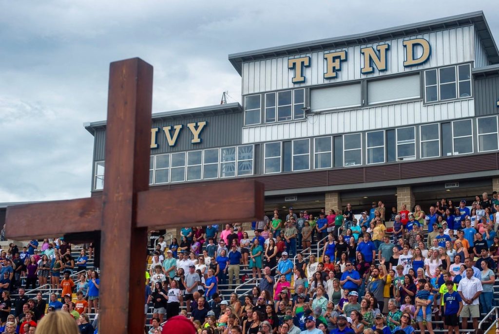 Kerrville community unites in mourning and prayer for those lost and missing in Texas floods Kerrville community unites in mourning and prayer for those lost and missing in Texas floods