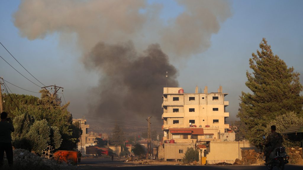 Israeli forces bomb Syrian military after sectarian fighting