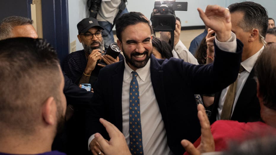 Mamdani’s far-left allies aim to primary Hakeem Jeffries and other NYC House Democrats Mamdani’s far-left allies aim to primary Hakeem Jeffries and other NYC House Democrats