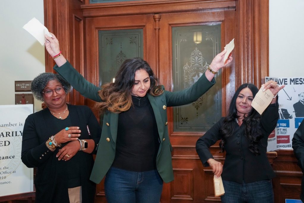 For their walkout, Texas Democrats get national attention — and partisan retribution at home For their walkout, Texas Democrats get national attention — and partisan retribution at home