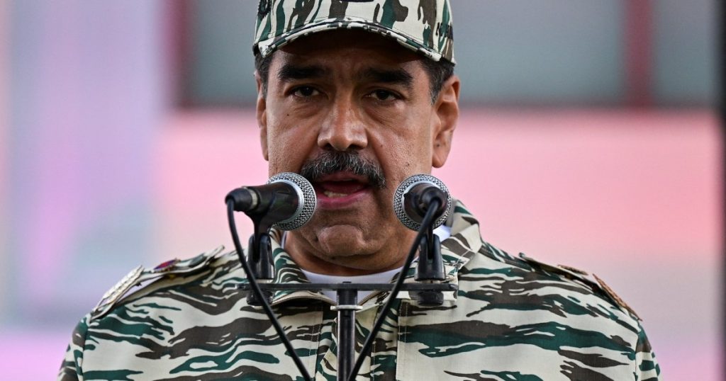 Venezuela sends troops to Colombia border as US ships join cartel operation Venezuela sends troops to Colombia border as US ships join cartel operation