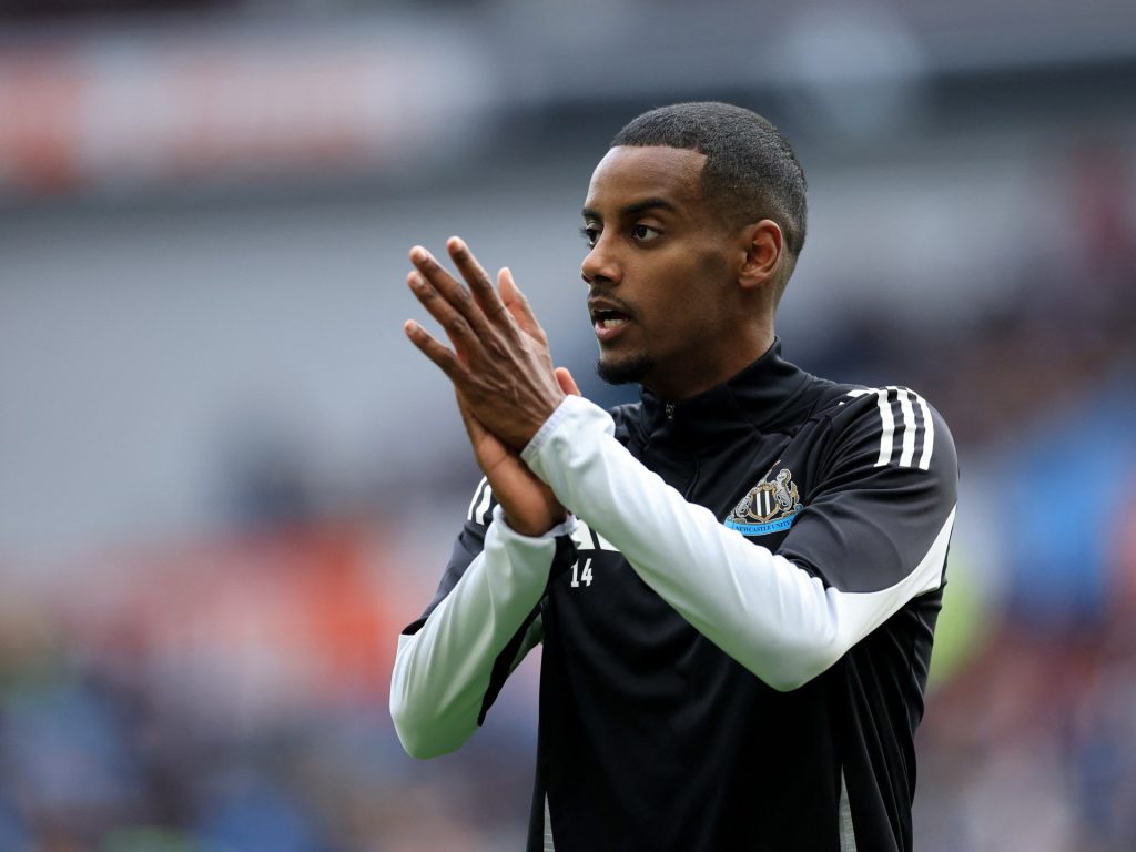 Isak’s Liverpool link grows as Newcastle absence continues