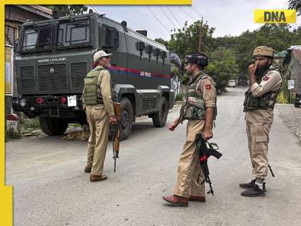 J&K police raids residences of alleged Pakistan-based terror operatives in Kishtwar J&K police raids residences of alleged Pakistan-based terror operatives in Kishtwar