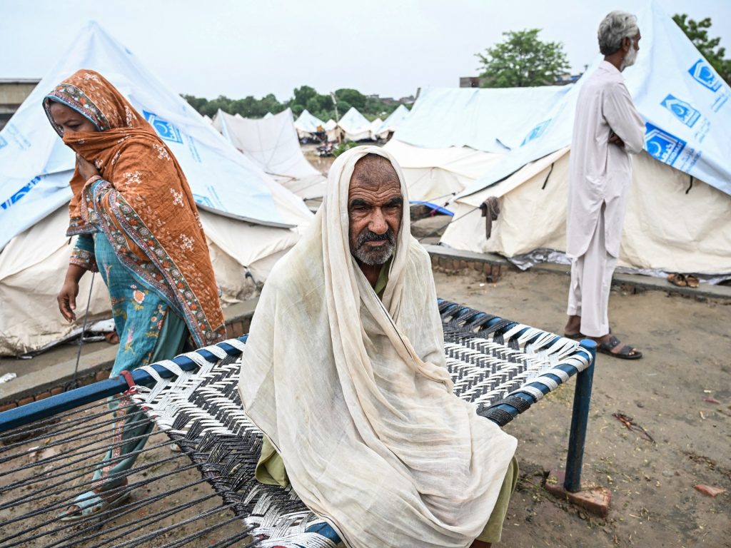 Pakistan’s Punjab evacuates half a million people stranded by floods Pakistan’s Punjab evacuates half a million people stranded by floods