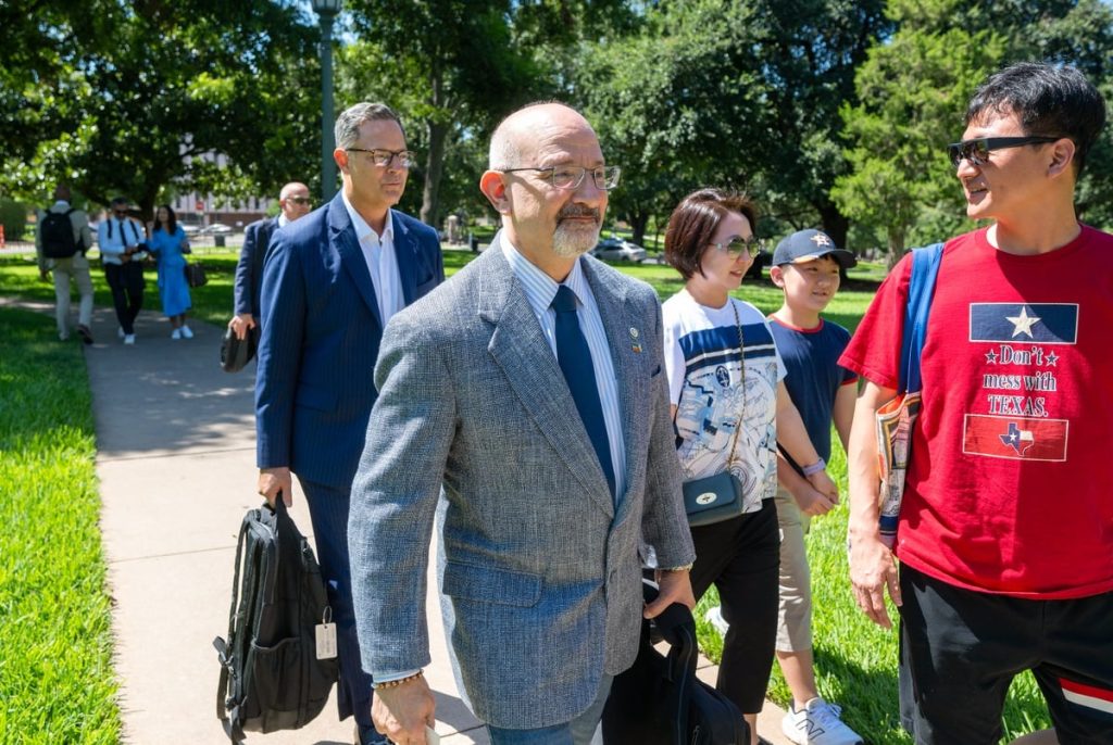 Democratic Rep. Jon Rosenthal will run for Texas Railroad Commission Democratic Rep. Jon Rosenthal will run for Texas Railroad Commission