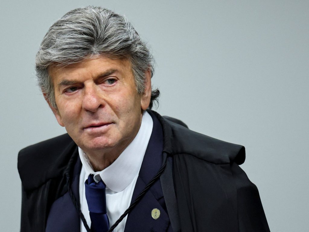 Breaking from colleagues, judge votes for annulment in Bolsonaro trial