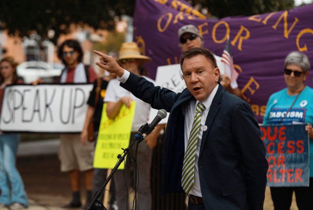 Texas State University professor reinstated by court after being fired for “inciting violence” Texas State University professor reinstated by court after being fired for “inciting violence”